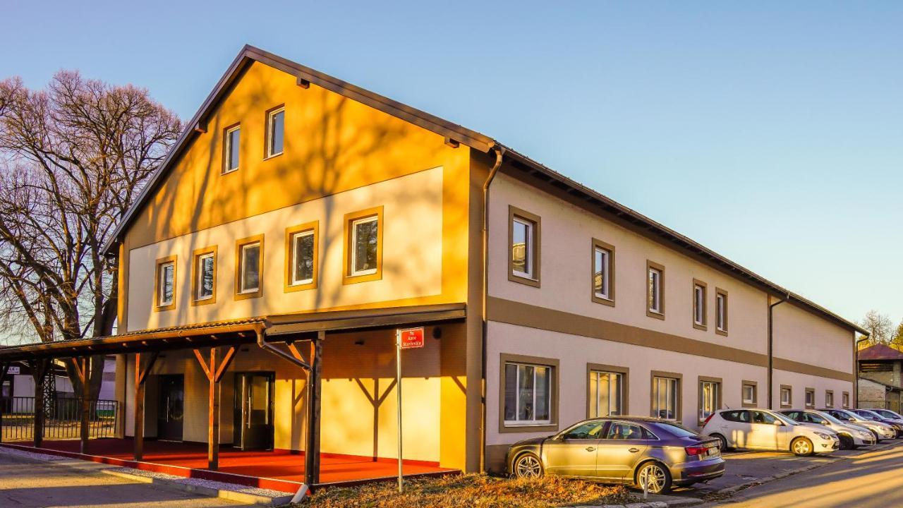 Industrial Belisce Bed and Breakfast Exteriör bild